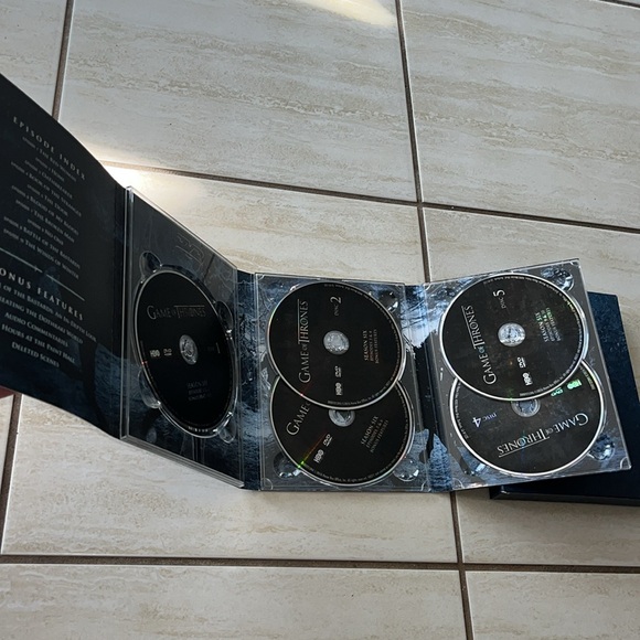 Game of Thrones Season 6 DVDs - Picture 3 of 3